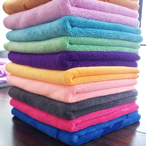 Serviettes <span class=keywords><strong>de</strong></span> sport et <span class=keywords><strong>de</strong></span> fitness en fibre ultra-fine <span class=keywords><strong>de</strong></span> taille et <span class=keywords><strong>de</strong></span> couleur personnalisées en gros avec logos - Product Image 6