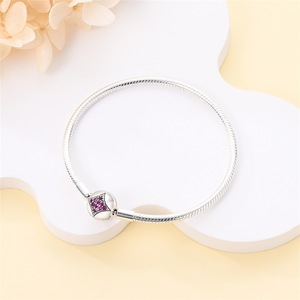 Pulsera con dije de corona de moissanita para niños de Guangdong, abalorio colgante DIY, hoja de arce, chapado en plata, superventas - Product Image 3