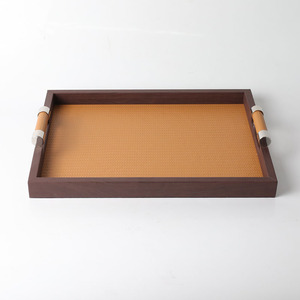 Bandeja <span class=keywords><strong>de</strong></span> cuero <span class=keywords><strong>de</strong></span> lujo con mango <span class=keywords><strong>de</strong></span> metal <span class=keywords><strong>de</strong></span> <span class=keywords><strong>madera</strong></span>, mesa <span class=keywords><strong>de</strong></span> centro para habitación <span class=keywords><strong>de</strong></span> Hotel, bandeja <span class=keywords><strong>de</strong></span> servicio Rectangular, bandeja <span class=keywords><strong>de</strong></span> almacenamiento para decoración del hogar - Product Image 2