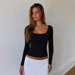 Haut polyvalent à manches longues, coupe ajustée, sexy, dos ouvert, avec dentelle, patchwork et découpes à volants, style boîte de nuit, pour un look séduisant et tendance - Product Image 2