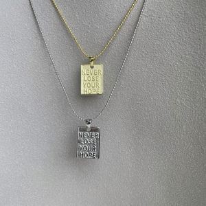 สร้อยคอ Dylam แบบกำหนดเอง จี้ทองคำพร้อมแผ่นป้ายชื่อส่วนตัว ดีไซน์ล็อกเก็ตเงินแท้สำหรับผู้หญิง สร้อยคอชื่อเงินแท้ - Product Image 6