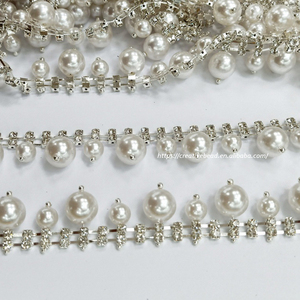 Catena di perle di strass per decorazione/vetro ceco <span class=keywords><strong>perla</strong></span> bianca su catena di coppa placcata in argento - Product Image 1