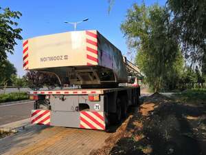 Grúa Móvil Zoomlion ZTC700T de 70 Toneladas de Segunda Mano de Alta Calidad, Equipo de Elevación de Uso Pesado con Motor Weichai - Product Image 4