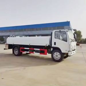 Camion-citerne Isuzu 4x2 pour le transport de carburant, d'huile, de diesel, d'essence, de GNC, de GPL - Prix - Product Image 4