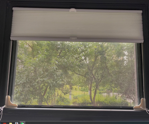 Persianas Celulares <span class=keywords><strong>de</strong></span> Panal al por Mayor, <span class=keywords><strong>Cortinas</strong></span> Opacas <span class=keywords><strong>de</strong></span> Tela <span class=keywords><strong>de</strong></span> Poliéster Liso con <span class=keywords><strong>Cortinas</strong></span> Integradas <span class=keywords><strong>para</strong></span> Ventanas, Puertas y Tragaluces - Product Image 4