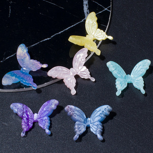 Moule papillon en résine, décoration artisanale pour coque de téléphone, accessoire en forme d'animal, moulage en résine fait à la main - Product Image 1