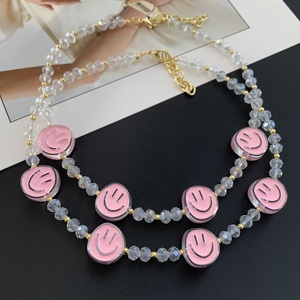Collier de perles rose vif BD-L5968 avec visage souriant, collier de perles en cristal transparent, style Y2K, bijoux amusants pour femmes et filles - Product Image 2