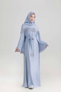 控えめなファッショナブルなイスラム教徒の女性ジルバブセットタッセルディテールキマールとマキシドレスカスタム受け入れ - Product Image 3