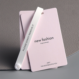 Nhà Máy Tùy Chỉnh In Màu Hồng Treo Tag Quần Áo Treo Tag Tùy Chỉnh Hàng May Mặc Treo Thẻ Cho Quần Áo - Product Image 2