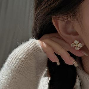 S925 Pure <b>Silver</b> Micro-Inlaid Zirconium Antiqued Leaf Style <b>Stud</b> Earrings Shiny Simple Compound Design - Product Image 2