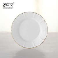 Assiette de mariage blanche de haute qualité de 10.5 pouces avec bord ondulé et décor à bordure dorée pour servir le dîner quantité minimale de commande 100 pièces