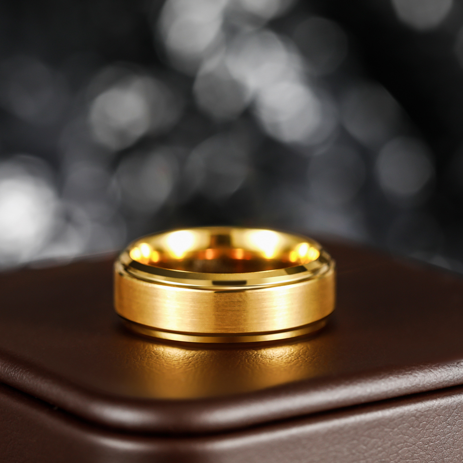 ユニークな6MM 8MMタングステンカーバイドメンズ結婚指輪18Kゴールド 