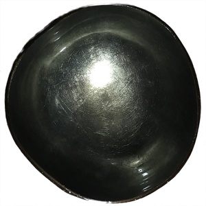 Cuenco artesanal de laca de Vietnam con incrustaciones de plata, decoración del hogar con material de coco lacado - Product Image 1