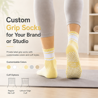 Chaussettes de yoga pour femmes, design personnalisé OEM, respirantes, confortables, antidérapantes, en coton tricoté, chaussettes de sport, chaussettes de pilates personnalisées