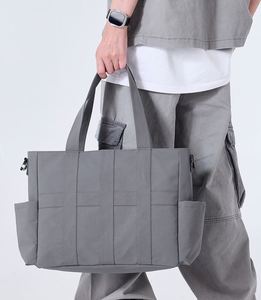 Bolsos de mano unisex para hombres y mujeres, bolsos cruzados multifunción de gran capacidad para viajes al aire libre, deportes y fitness - Product Image 1