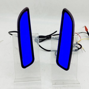 WINAUTO 2020-<span class=keywords><strong>2022</strong></span> para Toyota <span class=keywords><strong>Corolla</strong></span> CROSS LED parachoques trasero DRL luz de advertencia azul nueva condición 12V Volta 3 funciones de conducción - Product Image 4