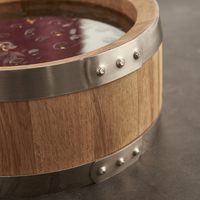 Tonneau à vin en bois de chêne américain avec cerceaux en acier, extérieur verni