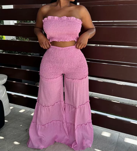 วิวิบลุค Z507ST08 ชุดเซ็ตสองชิ้นสำหรับผู้หญิง เสื้อครอปสายเดี่ยวแต่งระบายแบบเซ็กซี่สำหรับฤดูร้อน และกางเกงขายาวทรงกระบอก - Product Image 1