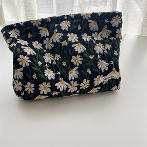 <span class=keywords><strong>Youna</strong></span> Minimalement Conçu Daisy Flower Makeup Bag Sac en tissu portable Sac de rangement de grande capacité - Product Image 6