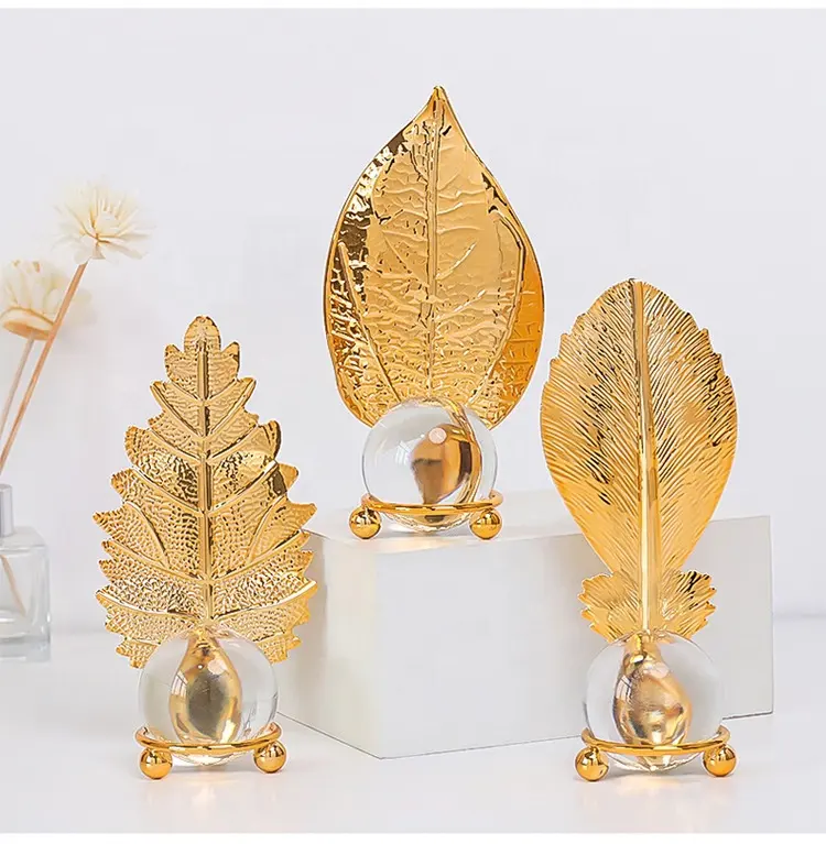 Hot Sale Crystal Ball Decoration Crafts Luxury Golden Leaves Decor home Desktop Metal Ornaments