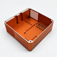 Boîtier de contrôleur électronique en aluminium anodisé orange usiné CNC sur mesure OEM, pièces de boîtier