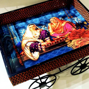 Bandeja de Servir de Madera Esmaltada con Diseño Personalizado de Tayyab Handicraft, Tamaño Personalizable para Uso en el Hogar y Restaurantes, Hecho en India - Product Image 1