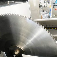 Machine de découpe industrielle CNC en aluminium à alimentation automatique et utilisation facile avec lame de scie de 600 mm