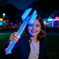 Bâton lumineux LED Trident pixelisé 8 bits pour enfants, idéal pour les fêtes à thème et les fournitures de carnaval
