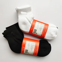 3 paires par paquet de chaussettes tube de sport confortables pour femmes Supermarché Personnalisé Causal Fashion Winter Socks pour hommes