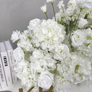 ดอกไม้ประดิษฐ์สีขาวสุดหรูสำหรับทางเดินในงานแต่งงานจัดดอกไม้ทำจากผ้าไหมที่วางกลางทางเดิน - Product Image 4