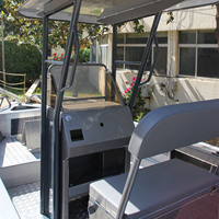 Yacht de Pêche Rapide en Aluminium de 5,8 Mètres avec Console Centrale et Toit Rigide