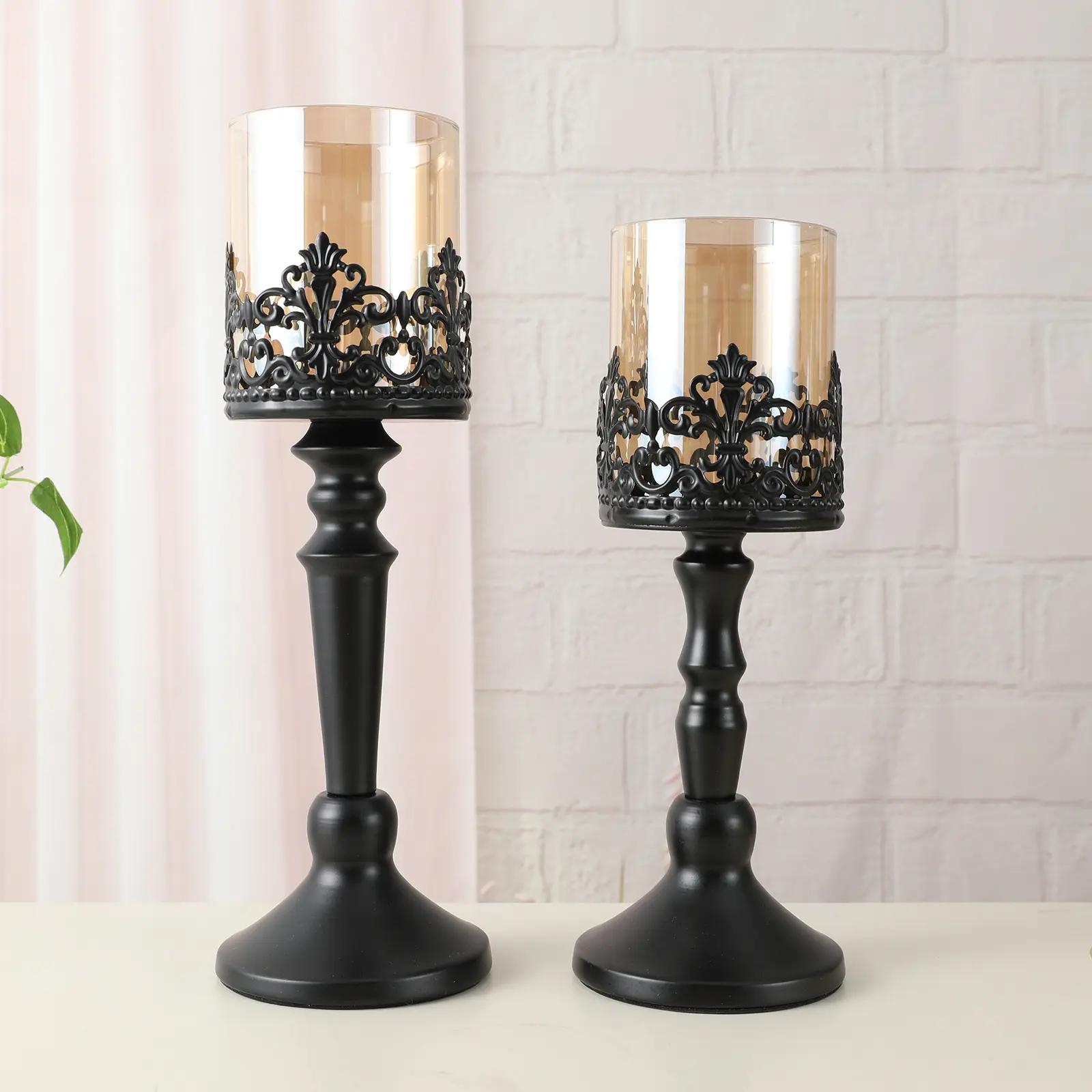 Vendita in gotico personalizzato nero opaco portacandele in metallo romantico matrimonio decorativo in metallo candelabro