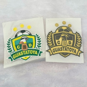 Patchs en TPU 3D personnalisés thermocollants avec logo et nom, transfert thermique en caoutchouc haute fréquence pour vêtements, design en relief - Product Image 2