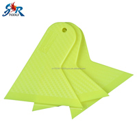Vente en gros usine Raclette triangulaire en plastique en vinyle à motif quadrillé vert en matériau PP pour l'application de film de protection automobile et de film pour vitres