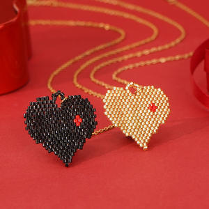 Vente chaude doré multicolore en forme de coeur <span class=keywords><strong>Miyuki</strong></span> perles <span class=keywords><strong>pendentif</strong></span> saint valentin collier en acier inoxydable en forme de perles collier - Product Image 1