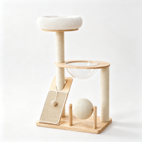 Arbre à chat ScratchDome 96 cm en bois de caoutchouc avec nacelle transparente en acrylique, deux poteaux à gratter en sisal, plateau incliné, rotatif