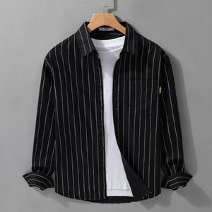 <span class=keywords><strong>Camicia</strong></span> <span class=keywords><strong>a</strong></span> <span class=keywords><strong>Righe</strong></span> in <span class=keywords><strong>Lino</strong></span> <span class=keywords><strong>a</strong></span> Maniche Lunghe, Trendy, Ampia, Casual, Fresca e Versatile, <span class=keywords><strong>Camicia</strong></span> Formale da <span class=keywords><strong>Uomo</strong></span> in <span class=keywords><strong>Lino</strong></span> - Product Image 2