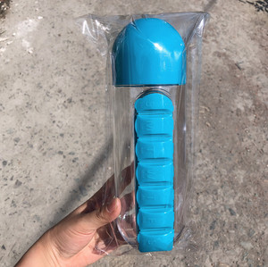 ขวดน้ำพลาสติกขนาด 0.6 ลิตร รักษาสิ่งแวดล้อม พร้อมฝาปิด สำหรับแคมป์ปิ้ง ดีไซน์มินิมอล ใช้กับน้ำเดือดได้ ดื่มได้โดยตรง - Product Image 5