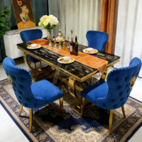 Table à manger rectangulaire moderne en marbre avec base en acier inoxydable doré, meubles faits à la main pour la maison et l'hôtel