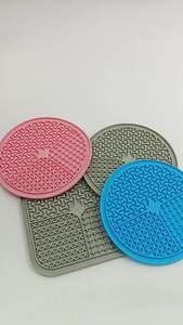 Crânio Cocktail <span class=keywords><strong>Pet</strong></span> Dog Enriquecimento Lamber Mat Legumes De Silicone Pequeno Moq e Alimentador Lento Eco Friendly <span class=keywords><strong>Bowl</strong></span> Set Com Espátula - Product Image 6