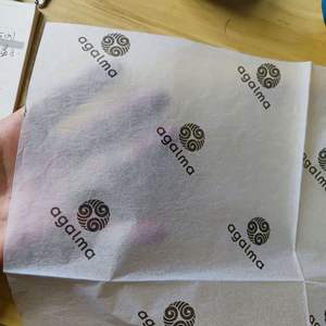 Papel de Seda Translúcido 50x70cm para Embalagem de Roupas com Impressão de Logotipo de Marca Personalizada - Product Image 3