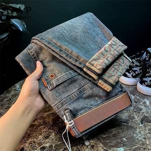 Nuovo 2024 all'ingrosso <span class=keywords><strong>Jeans</strong></span> da <span class=keywords><strong>uomo</strong></span> di alta qualità sottile con stampa ricamata di Design per il tempo libero di strada <span class=keywords><strong>pantaloni</strong></span> di moda per gli uomini - Product Image 5