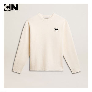 Pull en laine douce côtelée de luxe avec logo personnalisé, fabriqué dans une usine certifiée GRS, col rond côtelé, tricoté, pour homme, hiver - Product Image 4