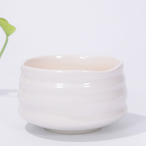 Tazón de Cerámica Iridiscente Hecho a Mano en Japón, Tazón de Cerámica para Beber Té Matcha - Product Image 4