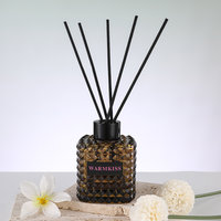 Diffuseur de parfum pour hôtel de luxe 100 ml, senteur signature |   Parfum d'ambiance sans flamme, écologique, sans plomb et longue durée |   Logo personnalisé