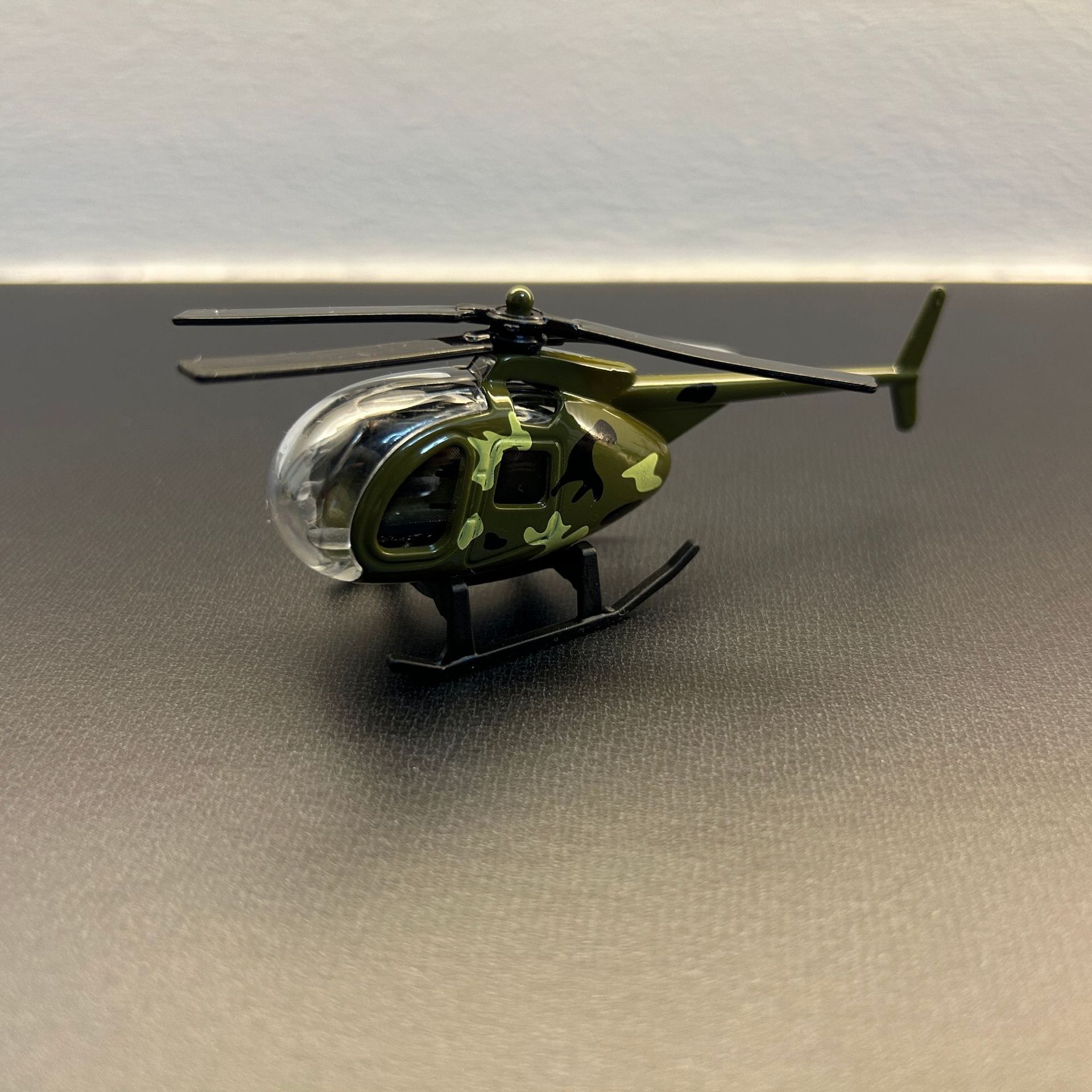 Modèle militaire de camouflage d'hélicoptère