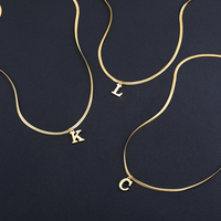 Collier pendentif en acier inoxydable plaqué or alphabet A-Z pour femmes Chaîne serpent Lettre initiale Colliers clavicule Bijoux