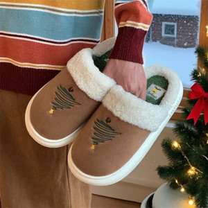 Nuevas Pantuflas Casuales de Invierno para Hombre y Mujer, Pantuflas de Interior Afelpadas para el Hogar, Pantuflas Retro con Bloques de Color y Diseño de Árbol de Navidad - Product Image 3