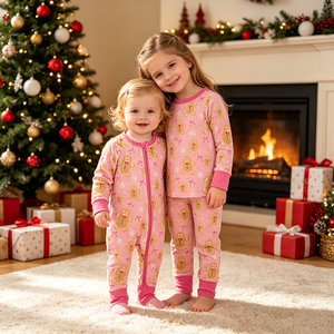 Pijamas de Navidad para Bebés Niñas con Lazos de Jengibre Personalizados, Mono Estampado, Ropa Festiva al por Mayor, Algodón Orgánico y Spandex Suave - Product Image 1