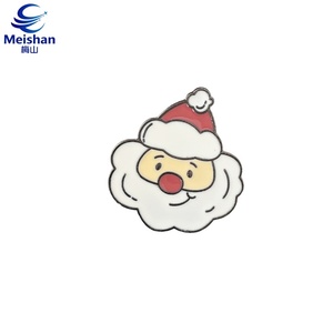 Costume de Noël classique Meishan Père Noël rouge et blanc avec barbe blanche et bordure moelleuse, sac cadeau inclus, badge de collection pour les fêtes - Product Image 4